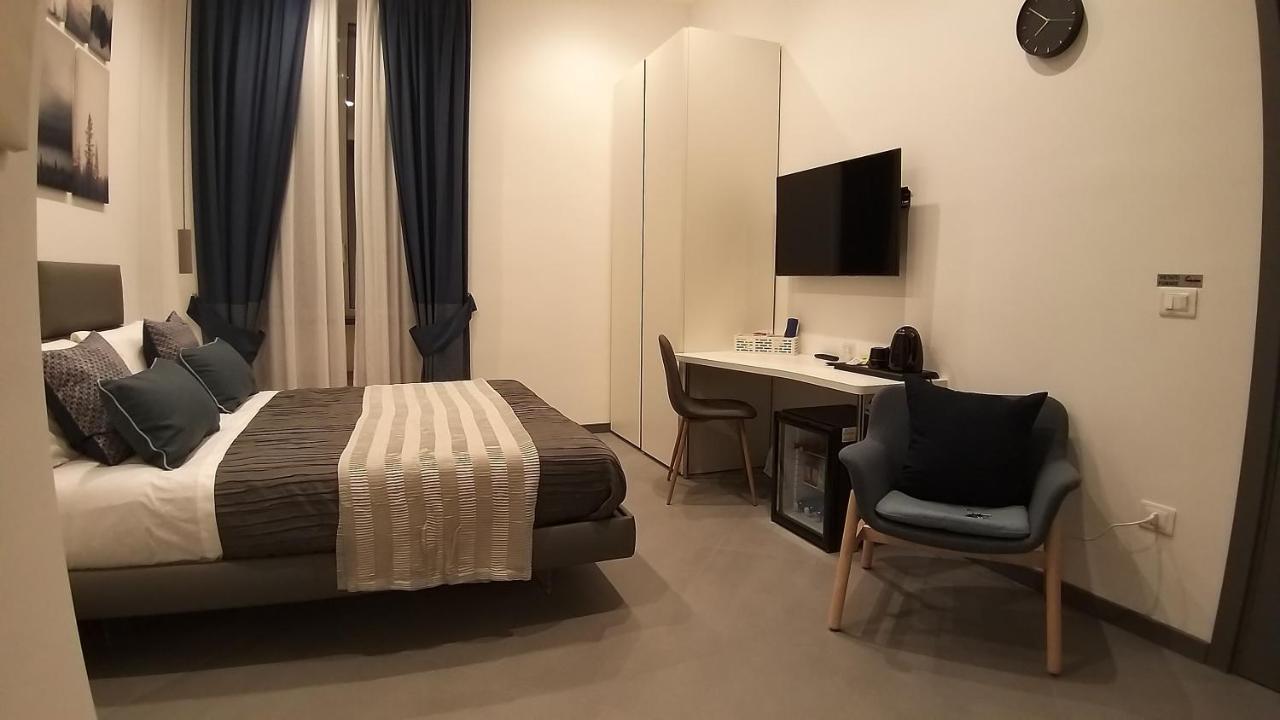 Tito'S Rooms Неаполь Экстерьер фото